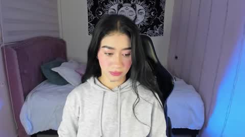 Snapshot of camiilaatorres chatting on September 2025 06:35:01 PM camila online show from September 2025 06:35:01 PM