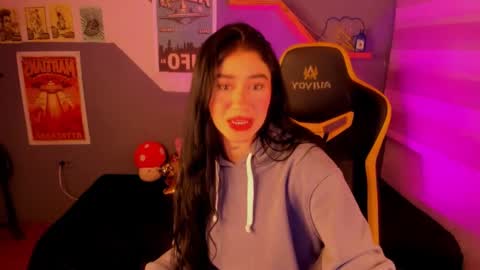 Snapshot of camiilaatorres chatting on October 2025 04:03:02 AM camila online show from October 2025 04:03:02 AM