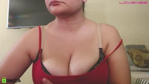 Camila  online show from February 2026 08:05:01 PM