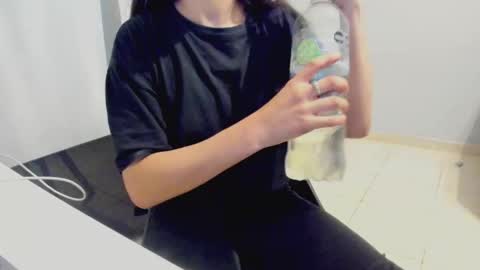 Cami online show from December 2025 04:00:02 AM