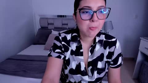 Camila buitrago online show from May 2026 10:52:02 PM