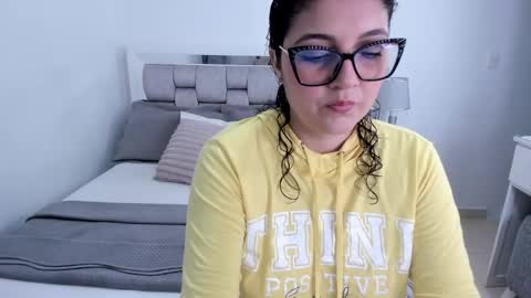 Camila buitrago online show from May 2026 12:04:02 AM