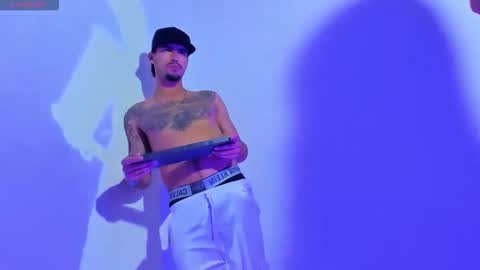 Snapshot of camila_coxx chatting on November 2025 05:17:02 AM s online show from November 2025 05:17:02 AM