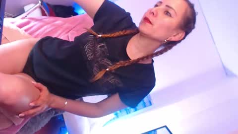 Snapshot of camila_delarosa chatting on September 2025 12:27:01 PM camila online show from September 2025 12:27:01 PM