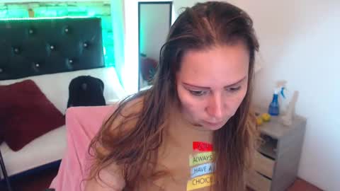 Snapshot of camila_delarosa chatting on September 2025 04:52:01 PM camila online show from September 2025 04:52:01 PM