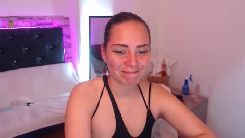 Snapshot of camila_delarosa chatting on September 2025 04:20:02 PM camila online show from September 2025 04:20:02 PM