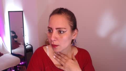 Snapshot of camila_delarosa chatting on September 2025 04:32:01 PM camila online show from September 2025 04:32:01 PM