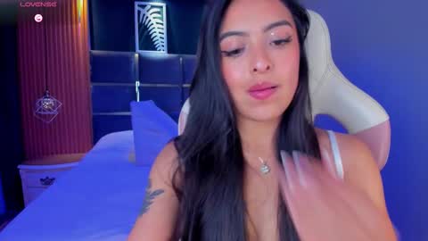 Camila online show from September 2025 03:51:01 AM