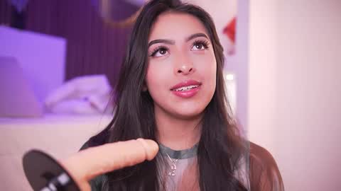 Snapshot of camila_dupont chatting on March 2026 04:05:02 AM Camila online show from March 2026 04:05:02 AM
