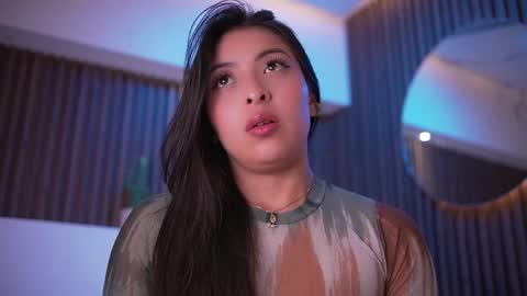 Snapshot of camila_dupont chatting on March 2026 07:53:01 AM Camila online show from March 2026 07:53:01 AM