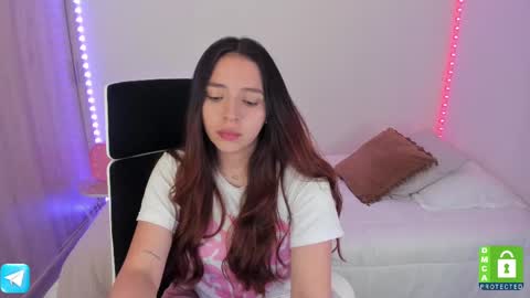 Snapshot of camila_ec2 chatting on September 2025 01:18:02 AM C A M I online show from September 2025 01:18:02 AM