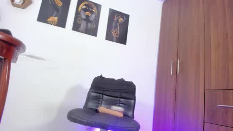 camila_hots online show from October 2025 05:52:01 AM