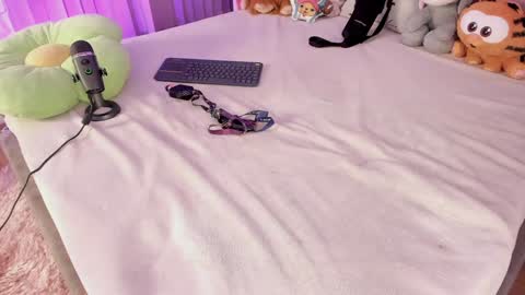 Camila online show from February 2025 02:33:01 AM