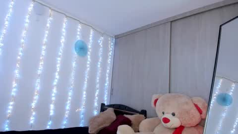 Cami  online show from September 2025 11:24:01 AM