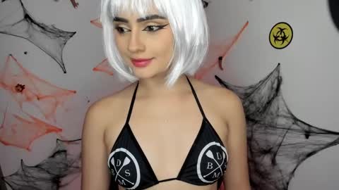 Cami  online show from October 2025 12:14:02 PM