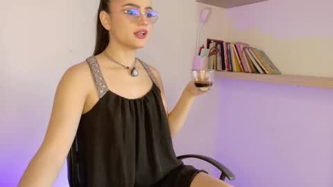 Cami  online show from November 2025 12:16:01 PM