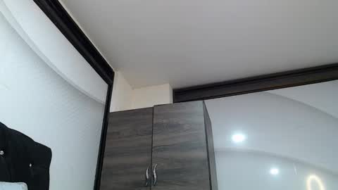 Camila online show from November 2025 12:56:01 AM