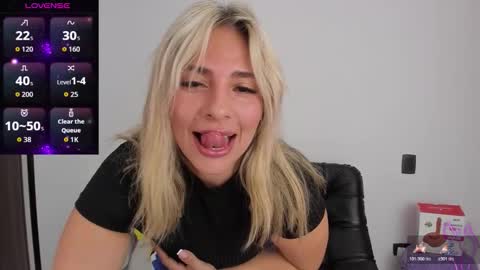 Snapshot of camilabliss chatting on December 2025 05:53:01 PM Camila online show from December 2025 05:53:01 PM