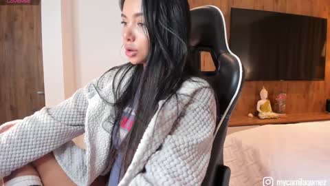 Camila online show from September 2025 11:05:02 PM