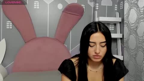 Camila  online show from February 2025 03:28:01 AM