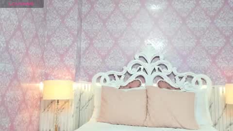 Camila  online show from November 2025 11:44:01 AM