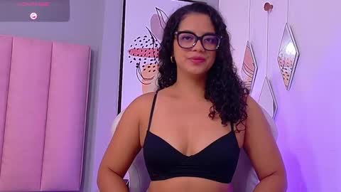 Camila online show from October 2025 12:19:01 PM