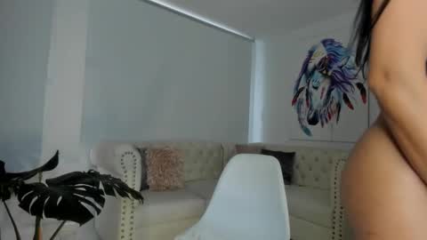 Snapshot of camilamanzurr chatting on January 2025 10:59:01 PM camila manzur online show from January 2025 10:59:01 PM