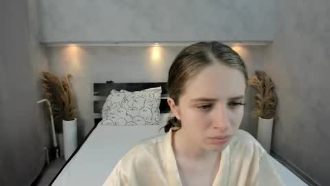 Camilla online show from October 2025 01:06:02 AM