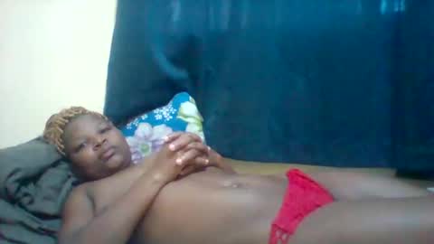 Snapshot of camillah_sweet chatting on February 2026 07:12:01 AM camillah_sweet online show from February 2026 07:12:01 AM