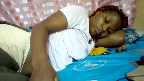 camillah_sweet online show from April 2026 11:43:02 PM