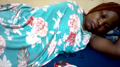 camillah_sweet online show from May 2026 04:45:01 PM