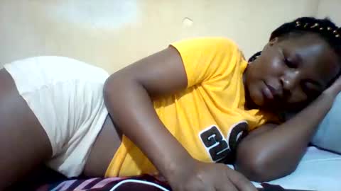 camillah_sweet online show from May 2026 07:10:02 PM