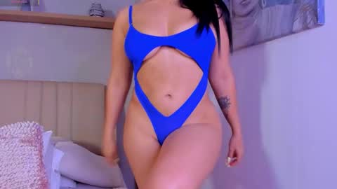 Camille Lynn online show from November 2025 02:00:01 AM