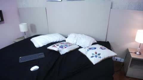 Camille and Shaggy online show from April 2026 07:45:01 AM