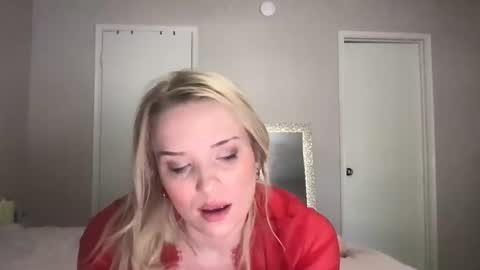 Snapshot of camilleclairexo chatting on April 2026 08:17:01 PM camilleclairexo online show from April 2026 08:17:01 PM