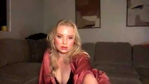 Snapshot of camilleclairexo chatting on May 2026 05:35:02 AM camilleclairexo online show from May 2026 05:35:02 AM