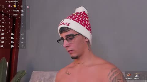 Snapshot of camilo_ospina_ chatting on December 2024 01:24:02 AM INDEPENDENT MODEL online show from December 2024 01:24:02 AM