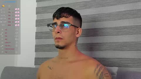 Snapshot of camilo_ospina_ chatting on January 2025 08:42:01 AM INDEPENDENT MODEL online show from January 2025 08:42:01 AM