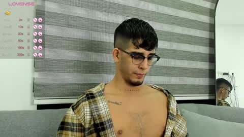 Snapshot of camilo_ospina_ chatting on January 2025 09:25:02 AM INDEPENDENT MODEL online show from January 2025 09:25:02 AM