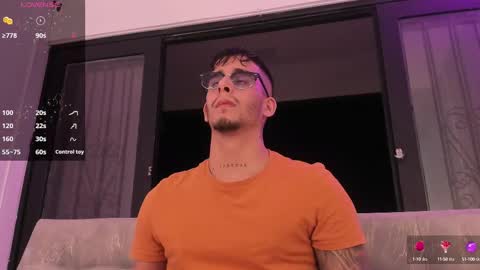 Snapshot of camilo_ospina_ chatting on February 2025 05:03:02 AM INDEPENDENT MODEL online show from February 2025 05:03:02 AM