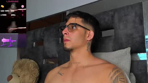 Snapshot of camilo_ospina_ chatting on September 2025 04:13:02 AM INDEPENDENT MODEL online show from September 2025 04:13:02 AM