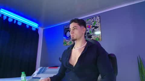 Snapshot of camiloalvarezzz3 chatting on November 2025 12:05:02 PM CAMILO online show from November 2025 12:05:02 PM