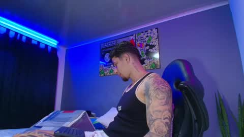 Snapshot of camiloalvarezzz3 chatting on November 2025 12:00:02 AM CAMILO online show from November 2025 12:00:02 AM