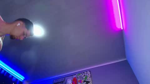 Snapshot of camiloalvarezzz3 chatting on November 2025 01:54:02 PM CAMILO online show from November 2025 01:54:02 PM