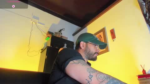 Snapshot of camilomayer chatting on November 2025 01:20:01 PM Camilo online show from November 2025 01:20:01 PM