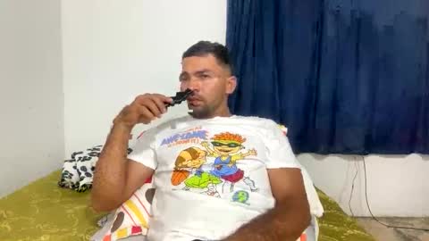 camilor_30 online show from September 2025 11:54:01 PM