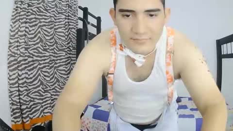 Snapshot of camilowhite_ chatting on October 2025 08:35:01 PM Camilowhite online show from October 2025 08:35:01 PM