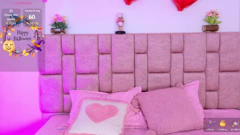 camiluxe online show from October 2025 12:58:01 PM