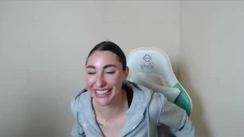 cammila horn online show from October 2025 07:52:01 AM