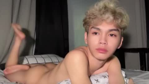 Snapshot of camwithethan chatting on February 2026 09:02:01 PM Ethan online show from February 2026 09:02:01 PM